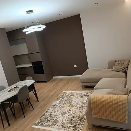 Alina's * Тирана